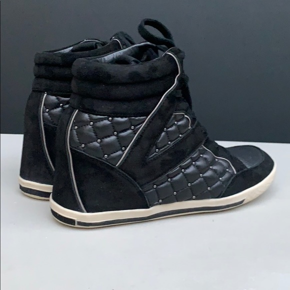 Vince Camuto black  shoes wedges. Size 6. - Picture 3 of 8